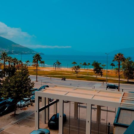 Laid Hotel Vlorë Екстериор снимка