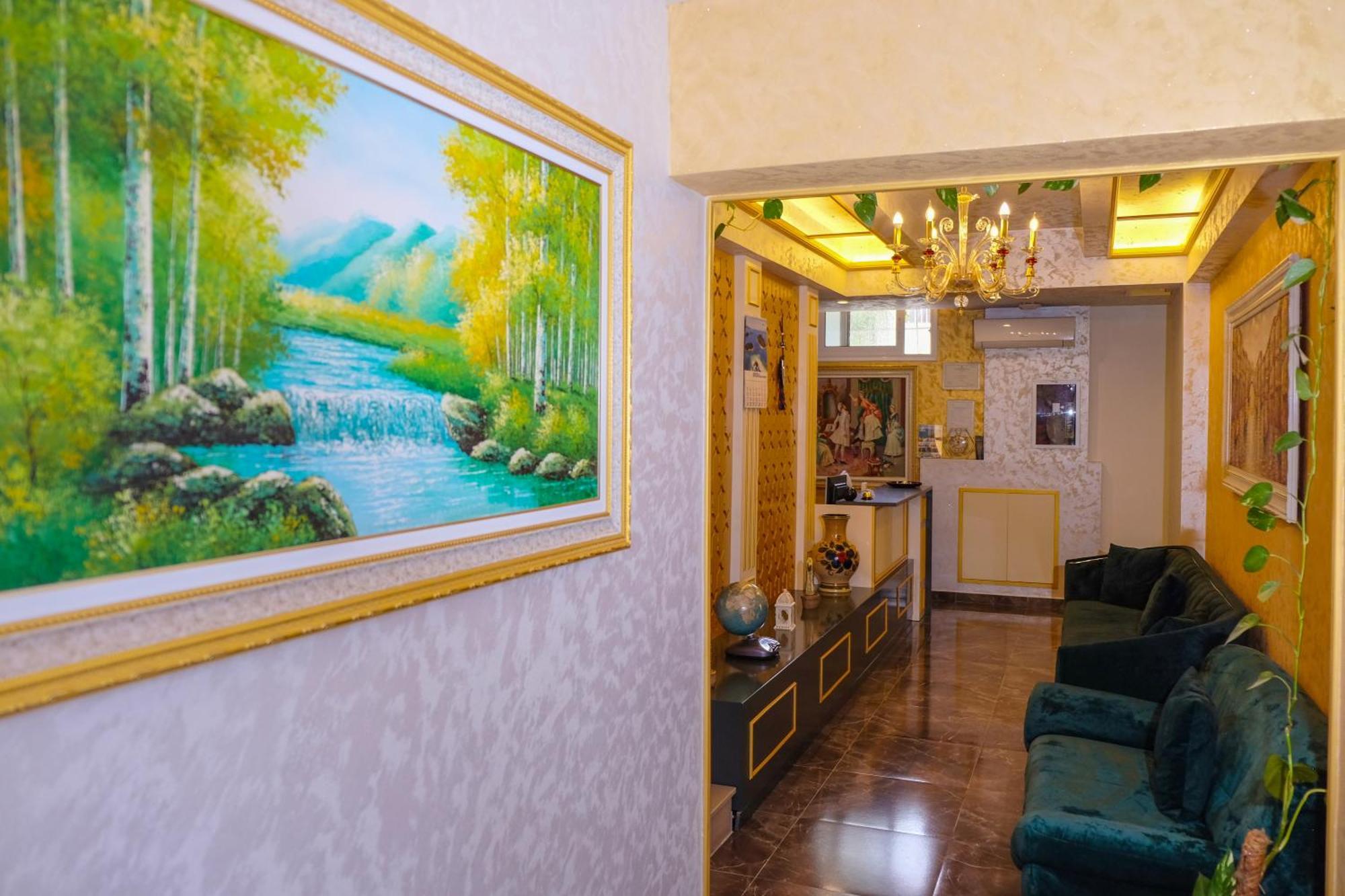 Laid Hotel Vlorë Екстериор снимка