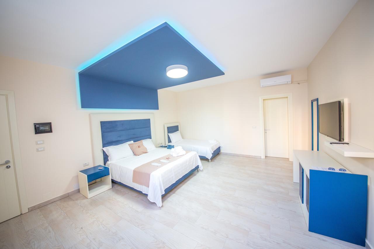 Laid Hotel Vlorë Екстериор снимка