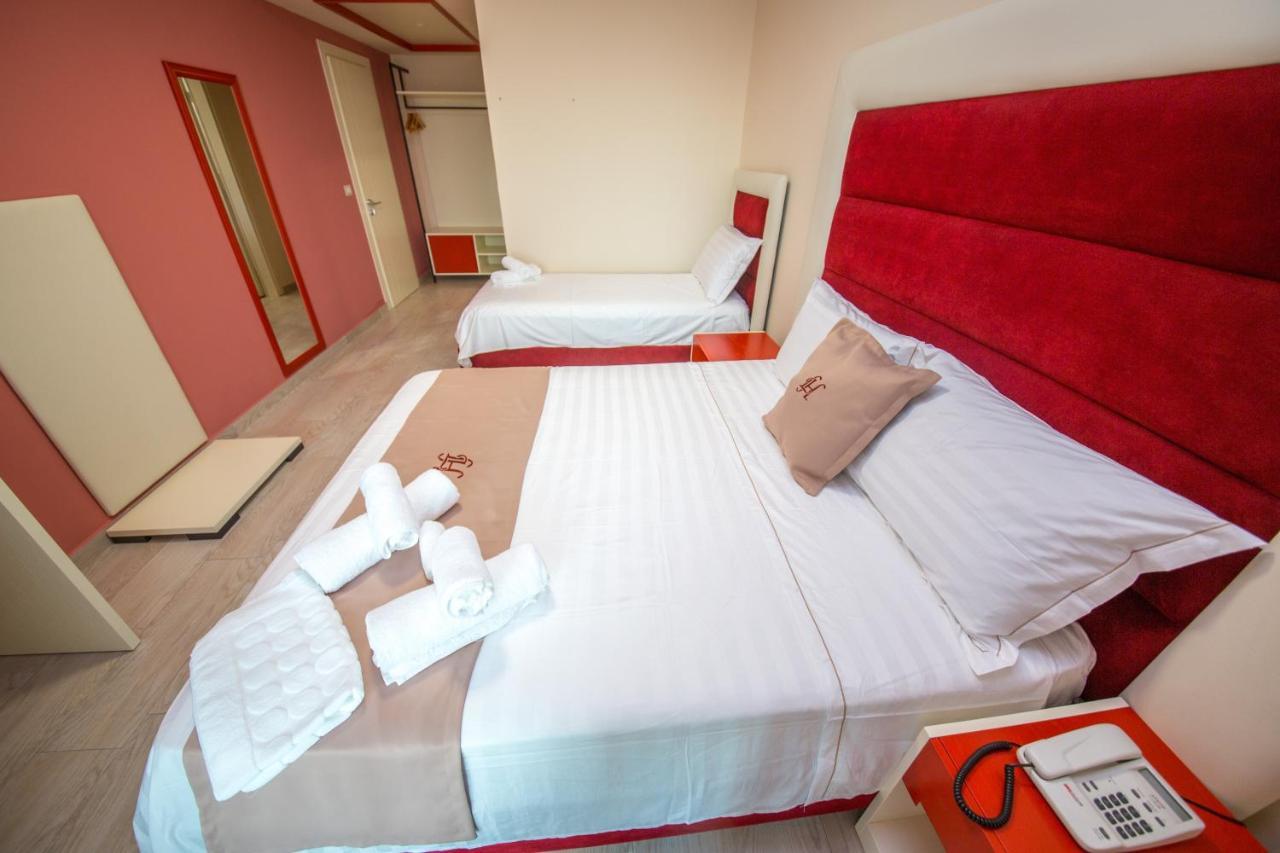 Laid Hotel Vlorë Екстериор снимка